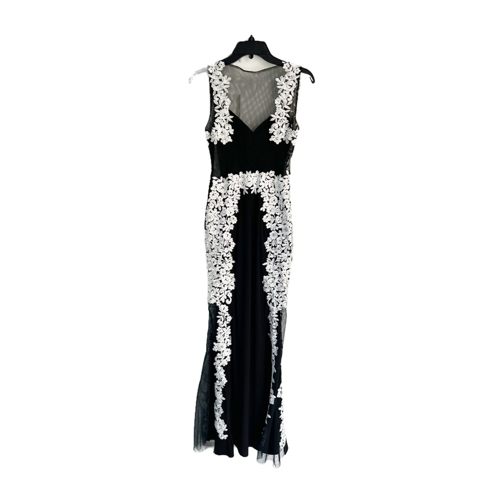 BLACK AND WHITE LONG DRESS BY BETSY & ADAM🌺🌺 - Picture 4 of 5